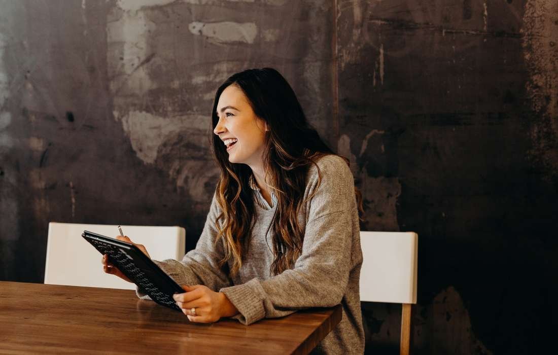 30-year-old makes $114,000/month in passive income